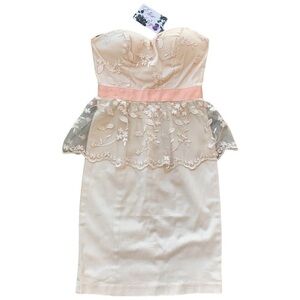 Elise Ryan Lace Embroidered Peplum Cocktail Dress Peach Beige Size UK 6 US 2